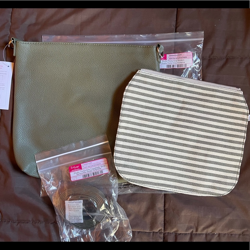 Studio ThirtyOne purse